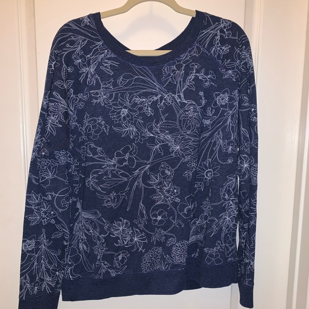 Flower printed sweater